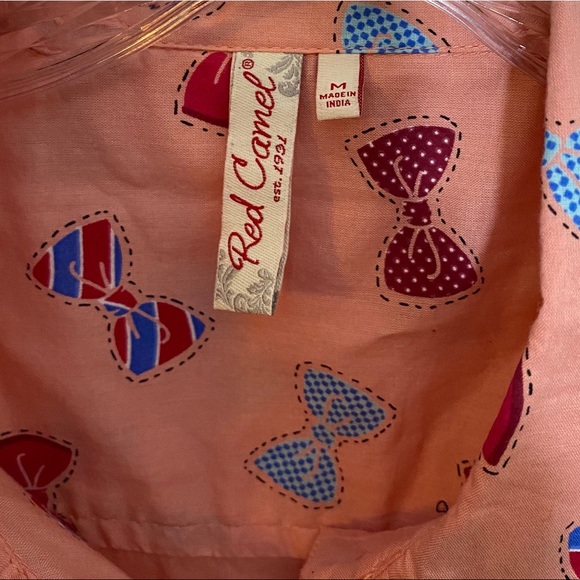 Red Camel Bow Print Button-up - Picture 2 of 4
